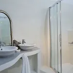 Gaia Villa *